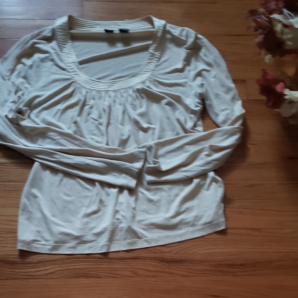S5A Ivory 98% Silk blend long sleeve  top Womens scoop neck